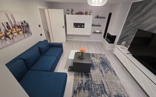 Trei camere decomandat ultra-renovat 2 bai Mcdonalds etaj 2 - Poză 1