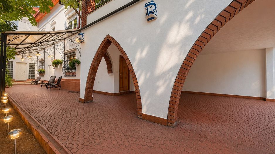 Vila zona Stefan cel Mare - 380 mp teren - 452 mp utili, Rezidential / Office - Poză 2