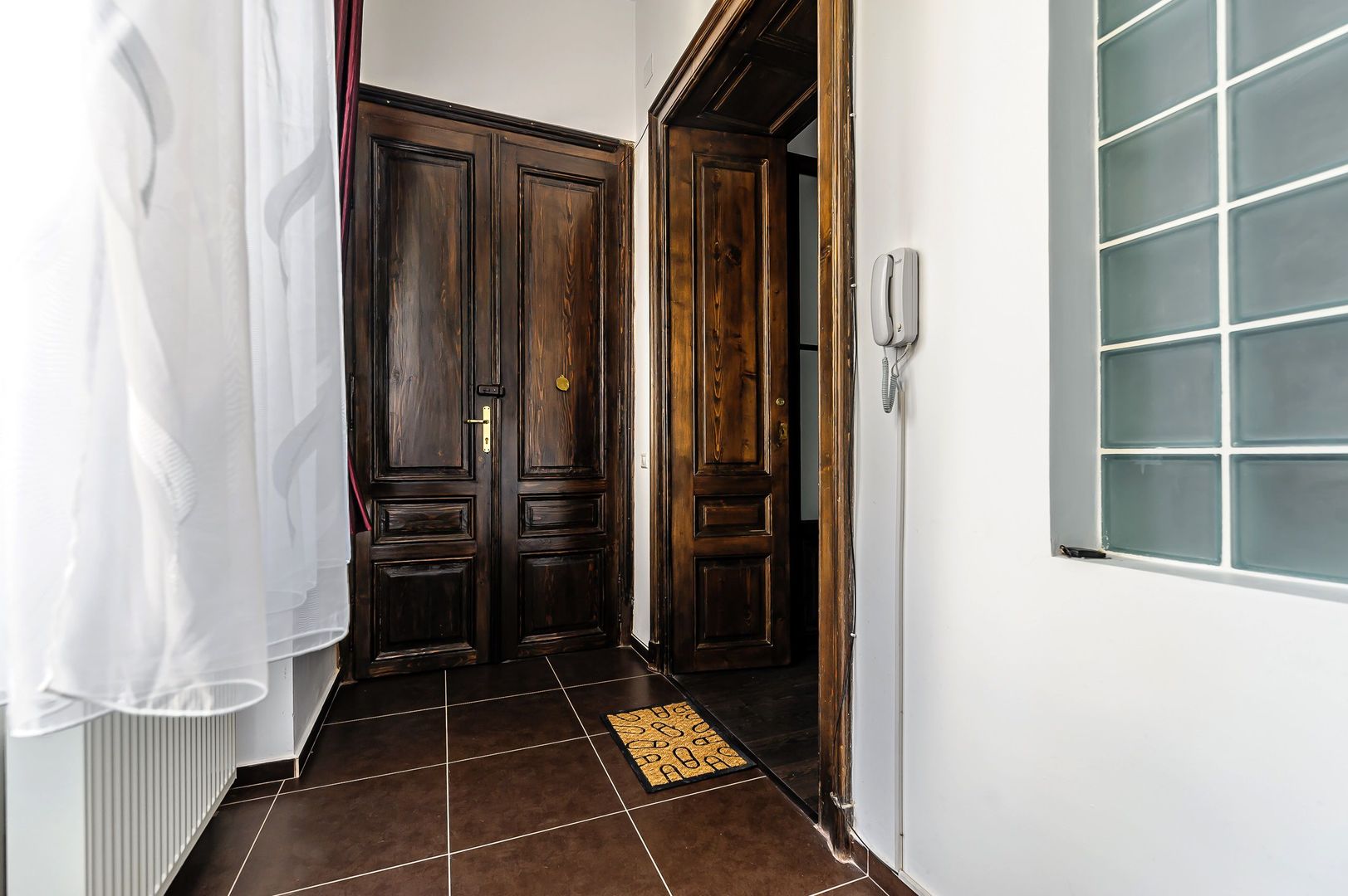 De închiriat: Spațiu ultracentral, renovat - Poză 5