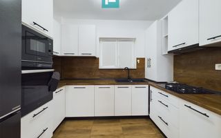 Apartament cu 3 camere în Subcetate - Poză 9
