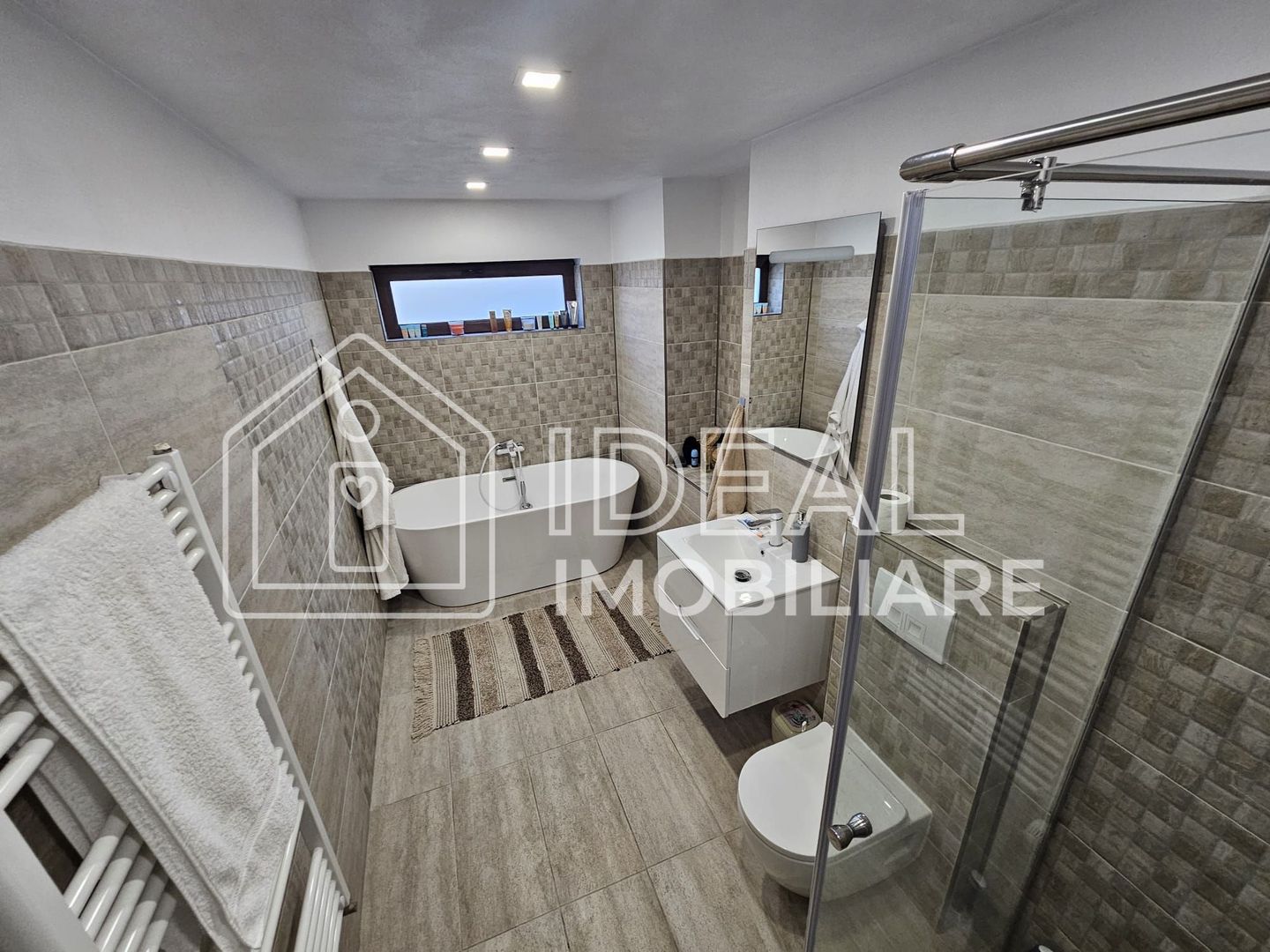 Casa Mobilata Utilata Pe Un Singu Nivel, in Viile Sibiului - Poză 15