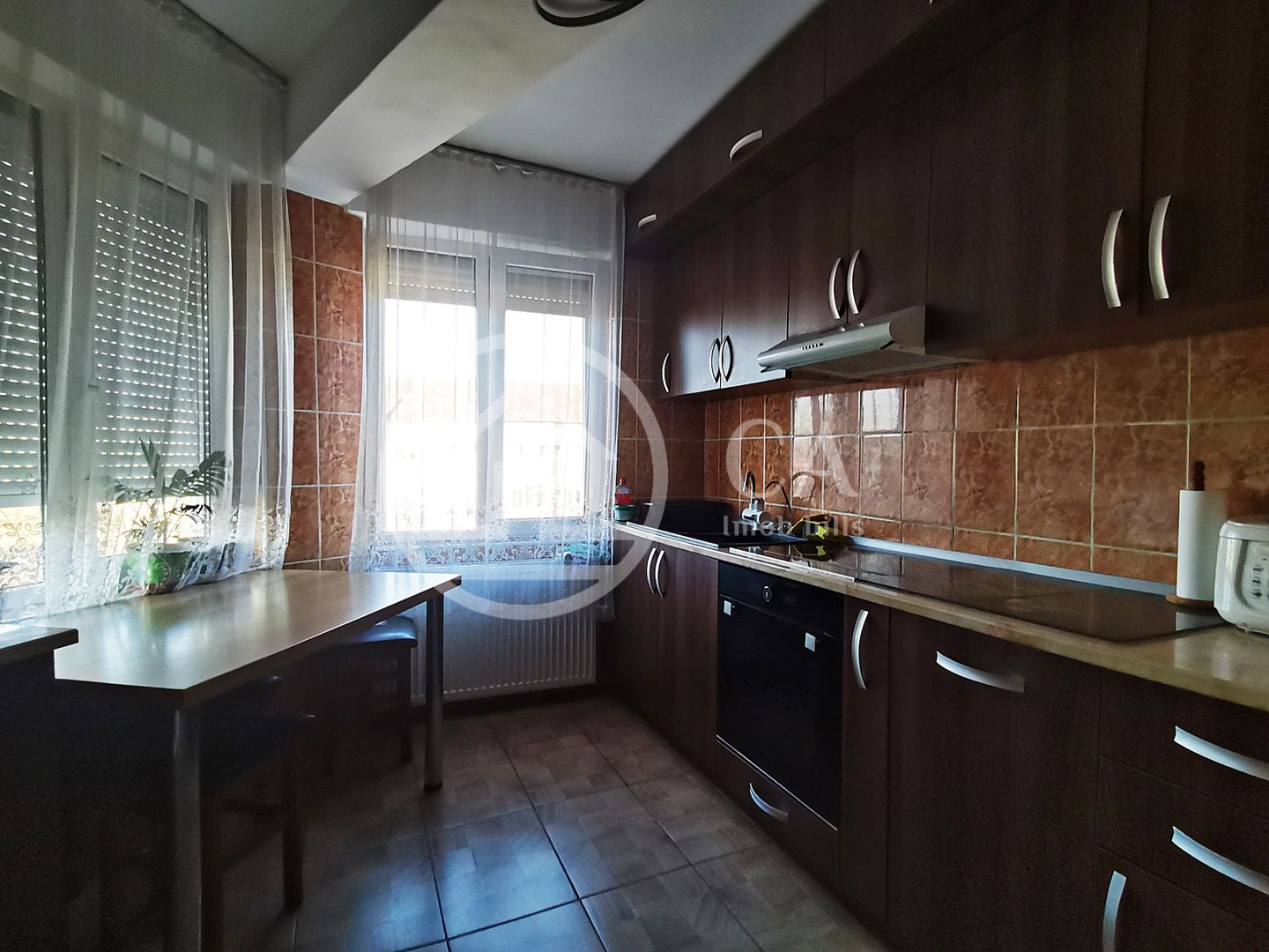 Apartament cu 4 camere de vanzare in Nufarul, Oradea - Poză 9