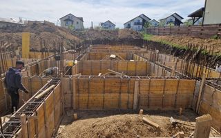 Teren 1000 mp cu proiect de casă, cu fundație turnată și utilități - Poză 9