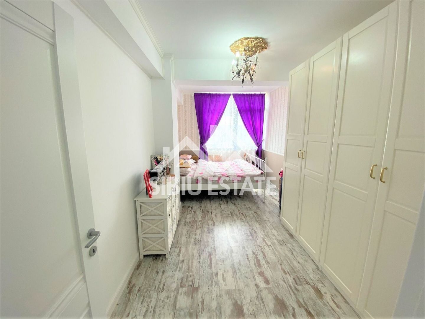 Apartament de vanzare cu 3 camere, suprafata.utila 70mp. - Poză 4