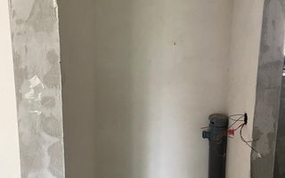 Apartament 2 camere, 51 mp + balcon, parcare cu C.F., aproape de VIVO! - Poză 4