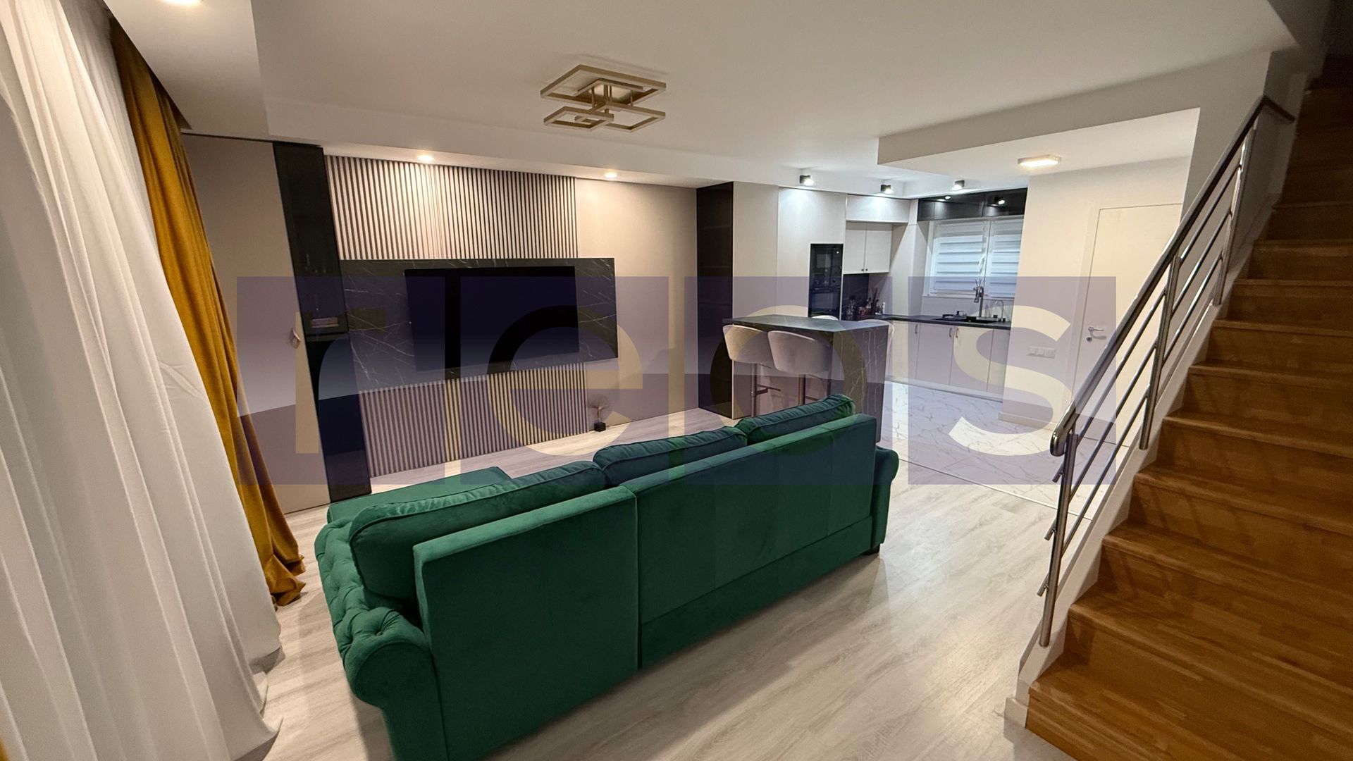 VILA 3 CAMERE CU GRADINA | VEDERE LAC SI PISCINA | COSMOPOLIS | 2 LOCURI PARCARE - Poză 1