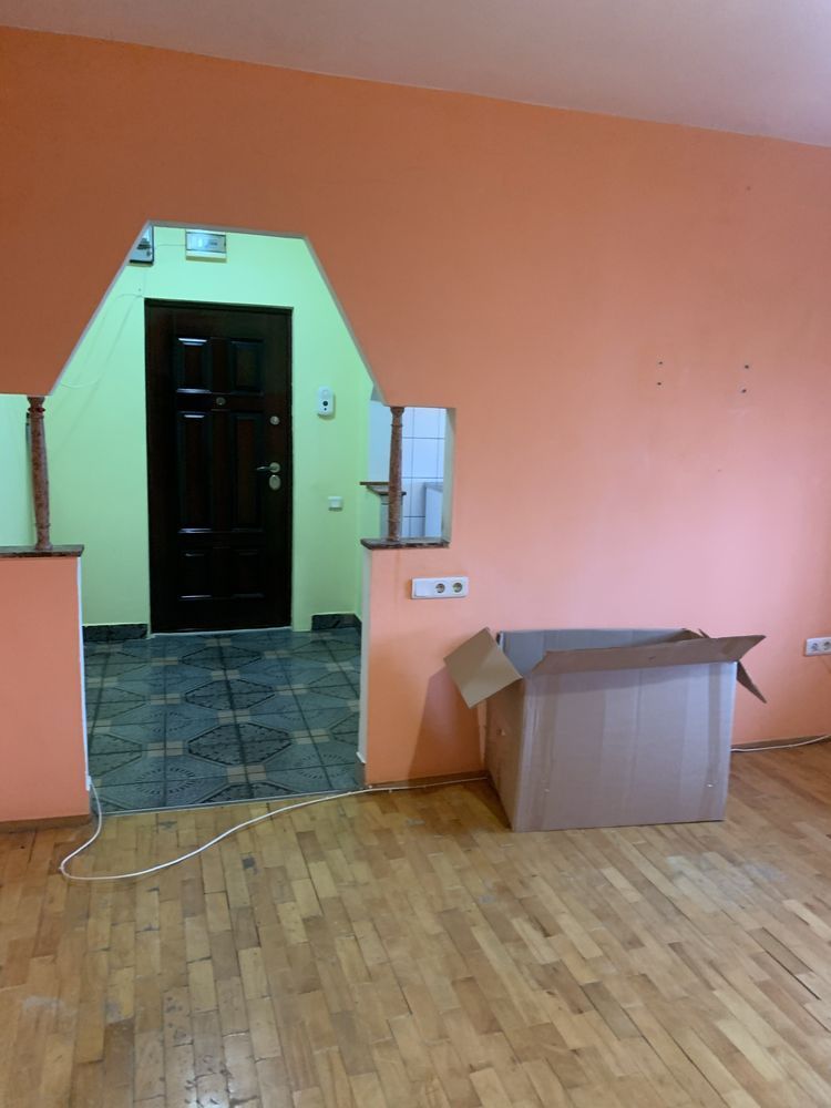 BRASADAS vinde ap 2 cam etaj 2/4 zona CENTRALA. - Poză 2