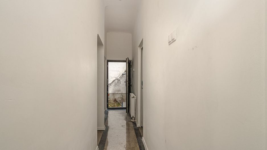 Piata Muncii - Decebal, casa 87 mp totali, 179 mp curte libera, - Poză 24