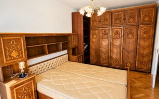 Etaj intermediar | 3 camere | 66 mp + balcon | Zona Spitalul Județean - Poză 10