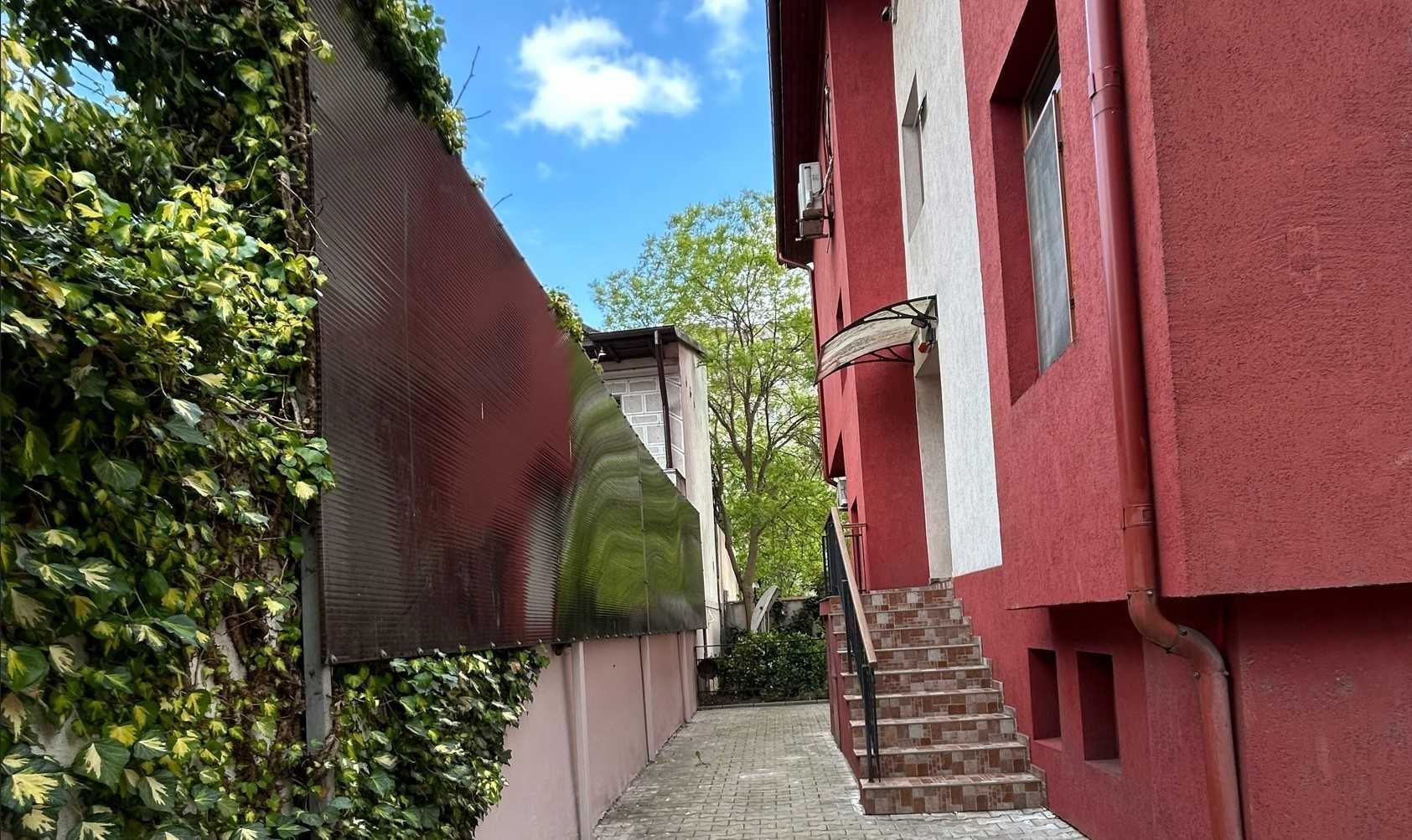 Vila 300 mp pretabila birouri/clinică/gradinita  – Lacul Tei - Poză 1