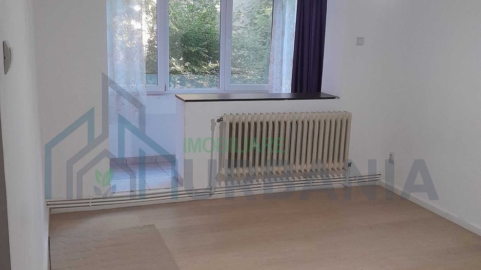 Apartament 2 camere semidecomandat în Tătărași, etaj 1, două balcoane, lângă parcul mare - Poză 1