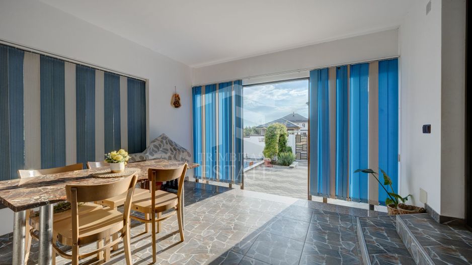 Vilă 342 mp cu piscină și 800 mp teren / 4 dormitoare / Pleașa - Poză 42