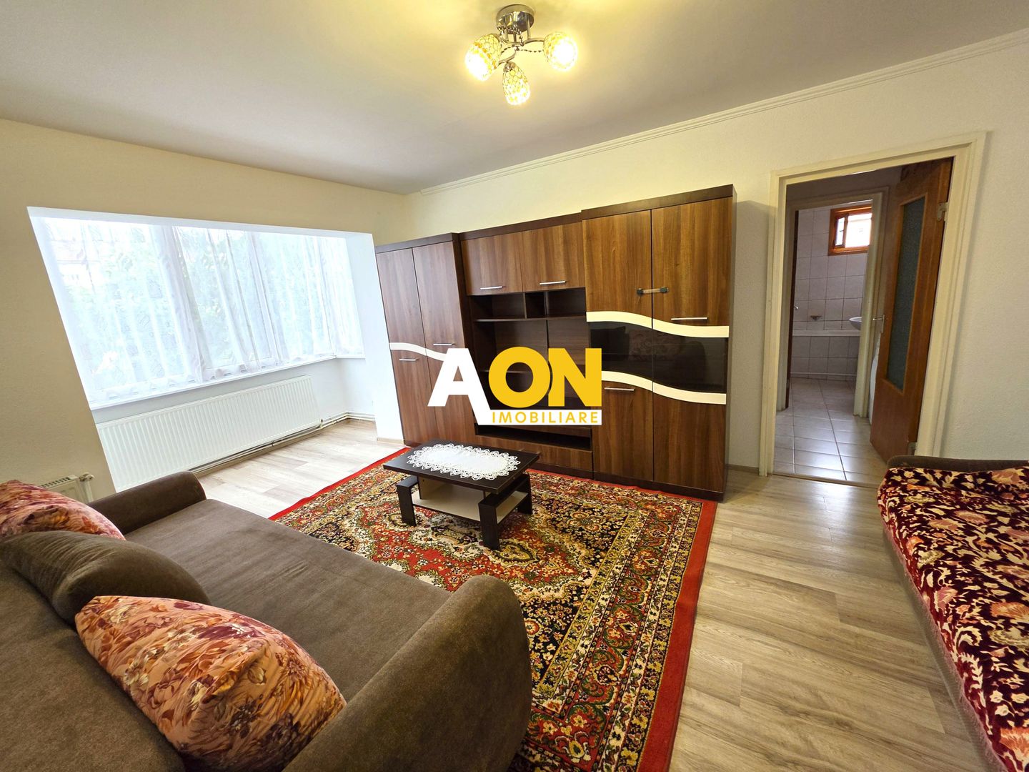 Apartament 2 camere, etaj 3, renovat, zona Bulevardul Transilvaniei - Poză 1