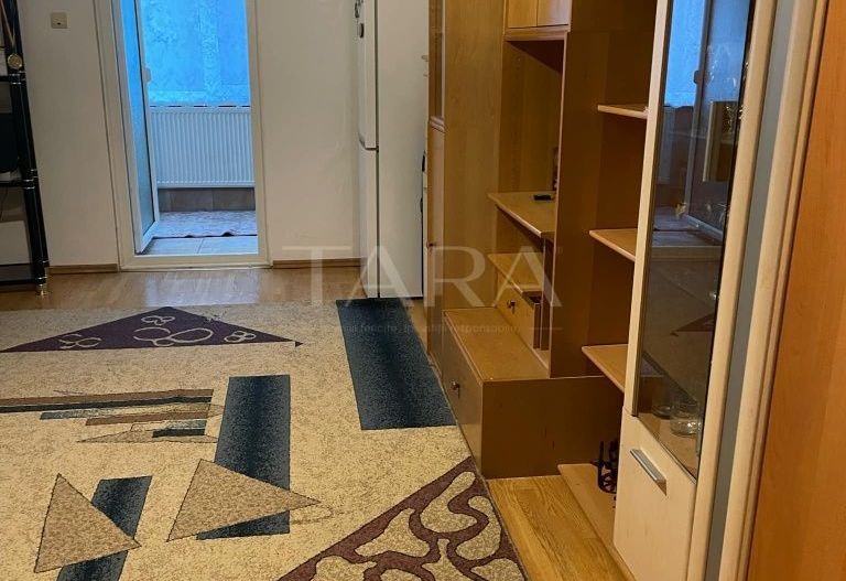 Apartament spațios cu 3 camere,  central Apahida. - Poză 2