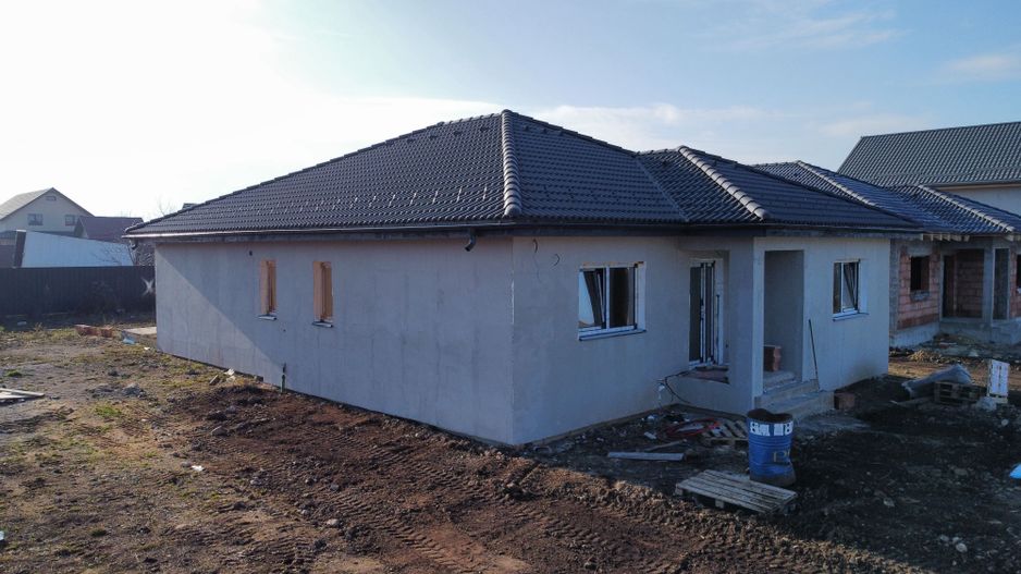 Casă parter de vânzare în cartier Izvor - Poză 2