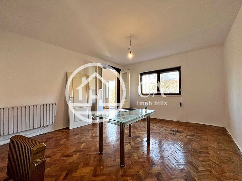 Apartament de vânzare la curte comună în zona Ultracentrală, Oradea - Poză 1