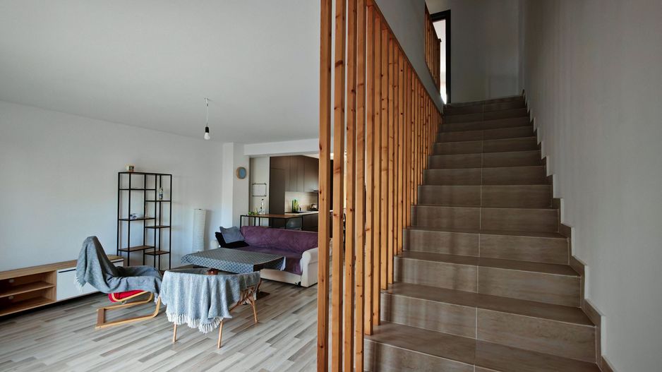 Vila tip duplex S+P+E cartier IZVOR Tarlungeni semimobilata179000 euro - Poză 9