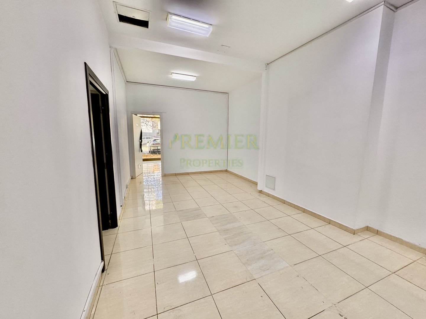 SPATIU 240 MP | 140 PARTER+100 SUBSOL | TRAFIC | VITRINA MARE | FARA HORECA | - Poză 11