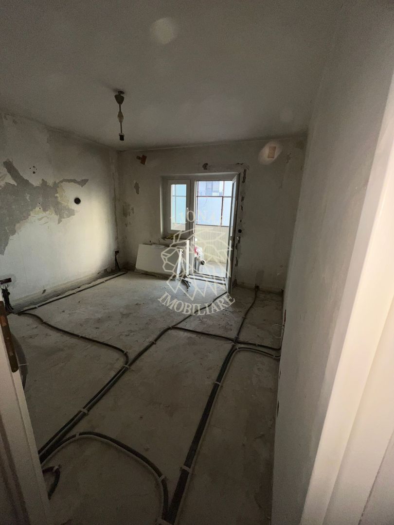 Apartament de vânzare 2 camere Gherla zona Centrala - Poză 2