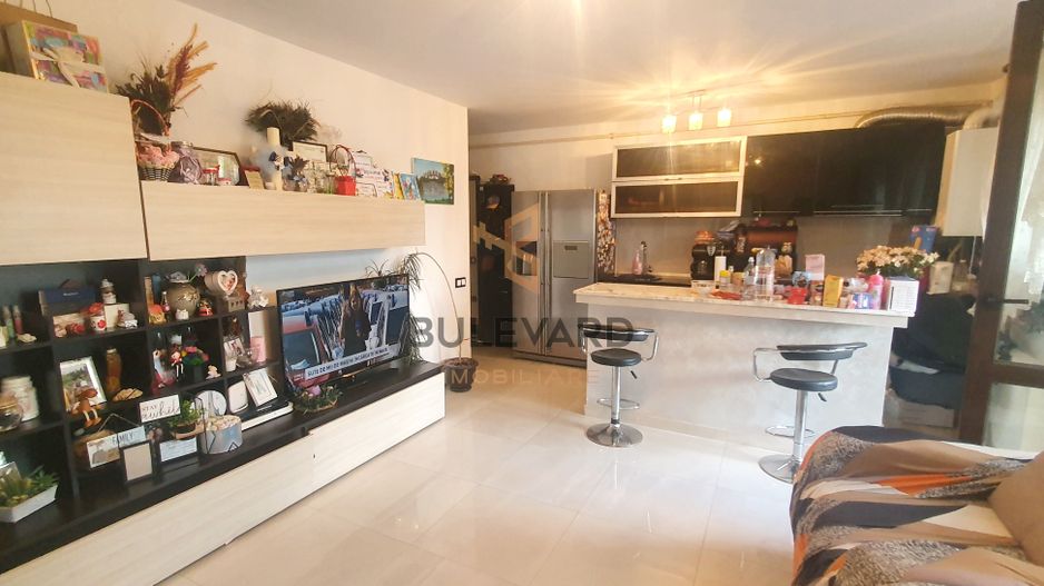 Apartament cu 3 camere+gradina de 60 mp, zona Terra! - Poză 1
