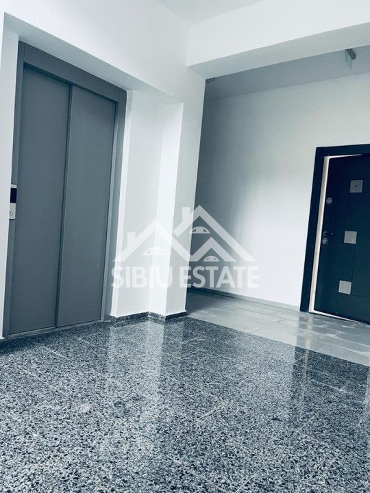 Studio 41 mp, balcon bucatarie separata , intabulata zona Brana - Poză 6