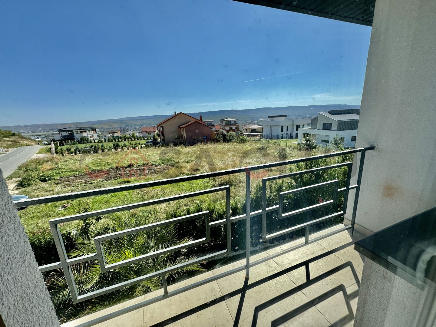 Apartament, parte dintr-un triplex, ultrafinisat, zonă liniștită și view superb! - Poză 15