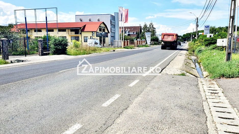 Teren intravilan 3.000 mp.cu deschidere de 40 m la E60 - Poză 1