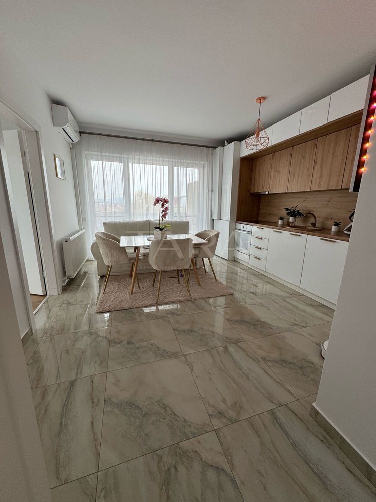 Apartament cu 3 camere, complet mobilat și utilat, terasă de 26 mp. - Poză 1