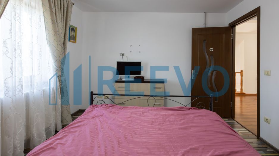 Casă/Vilă cu 4 camere, Buhuși - Poză 16