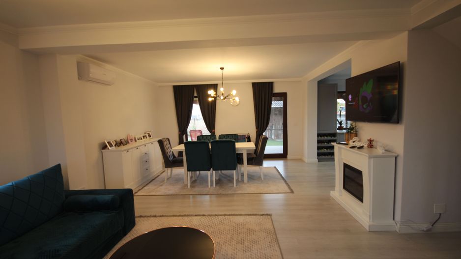 Modern si primitor - Poză 50