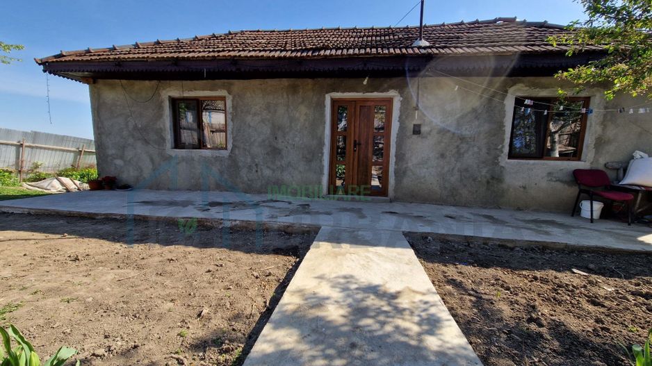 Casă de vânzare în Gorban, județul Iași - Poză 1