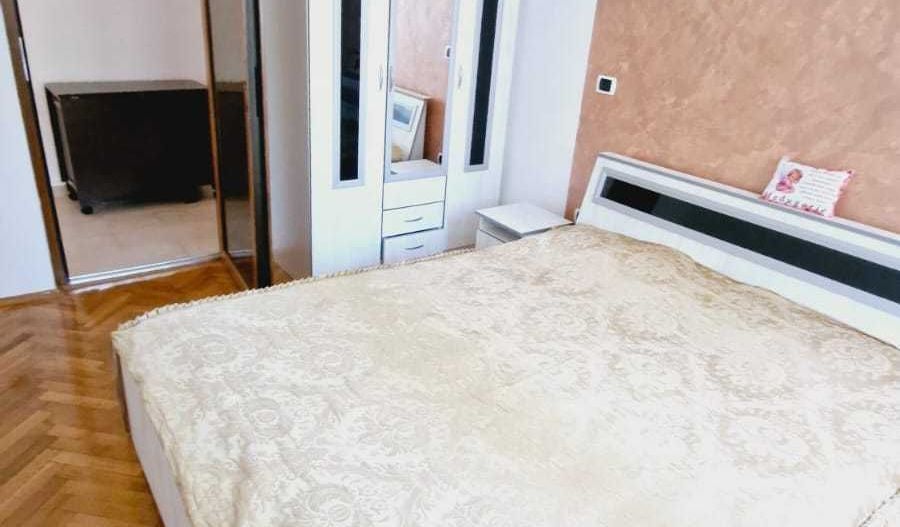 De vânzare apartament 4 camere - Poză 3