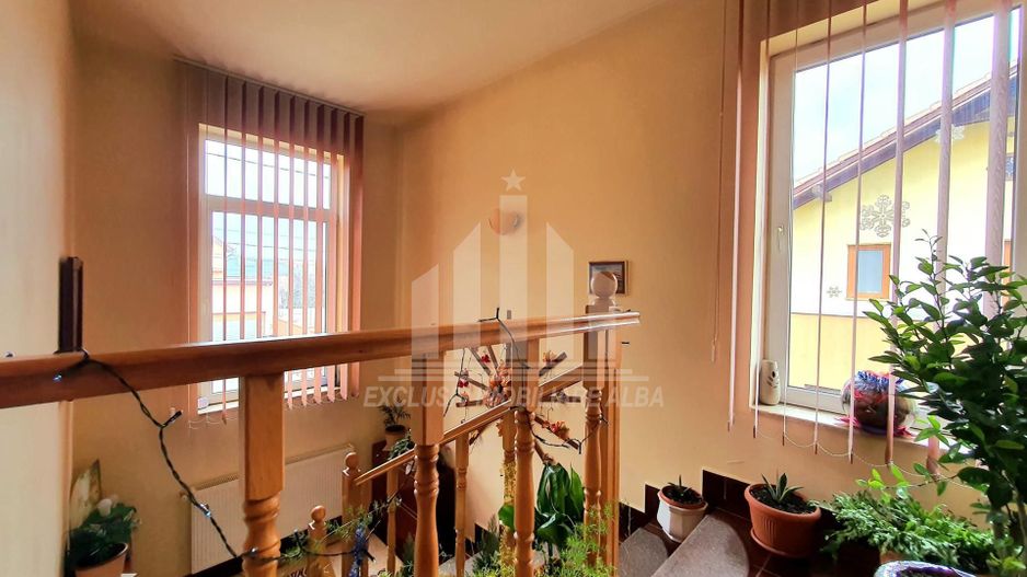 Casa tip duplex de vanzare, Cetate - Poză 4