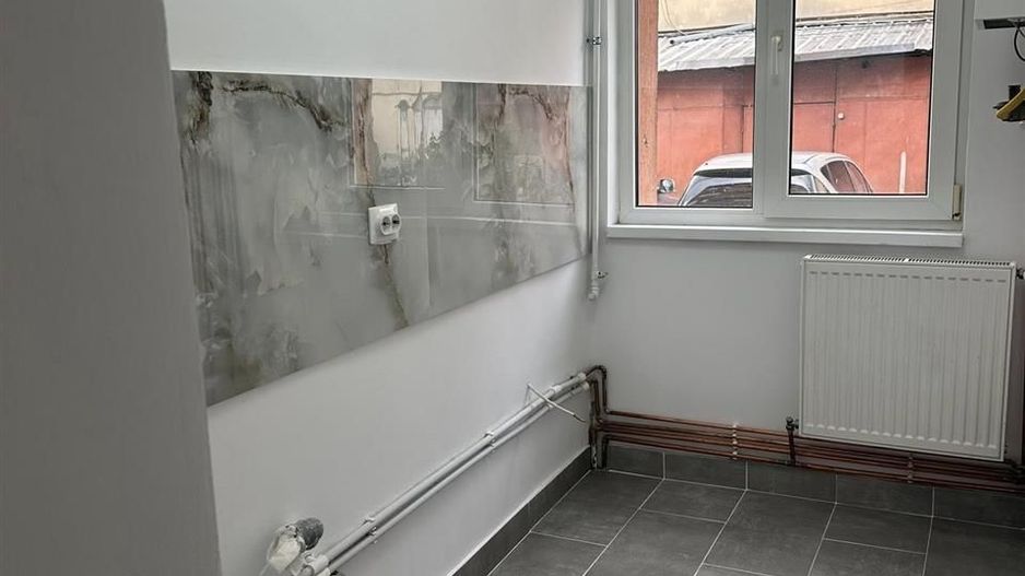 Apartament 2 camere, utracentral, Mall Mercur - Poză 1