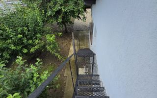 🏡 Casă renovată cu 6 camere, teren 557 mp – Berceni, Prahova - Poză 25