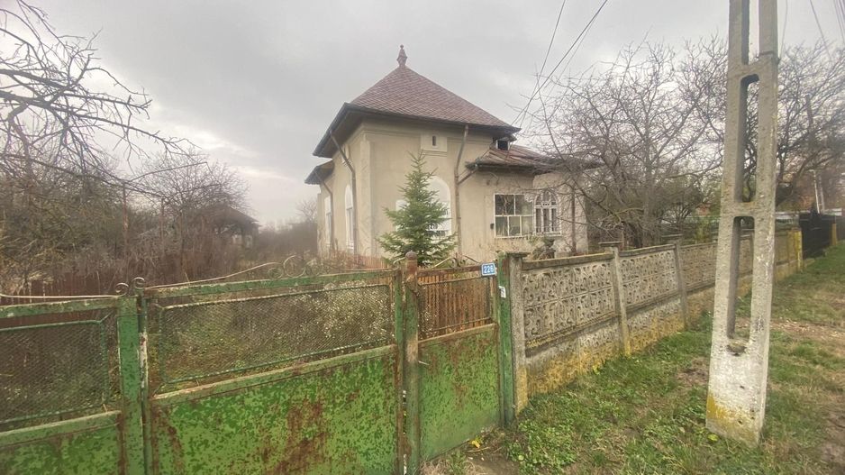Proiect pentru dezvoltare sau locuire! Vanzare casa in Ulmi - Poză 1