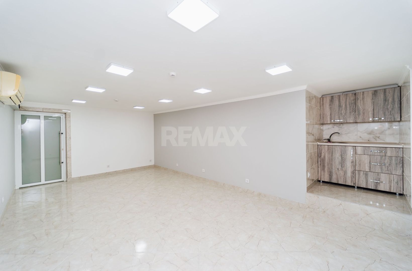Spre chirie I Spațiu Comercial I 140 m2 I Buiucani I Prima linie - Poză 14