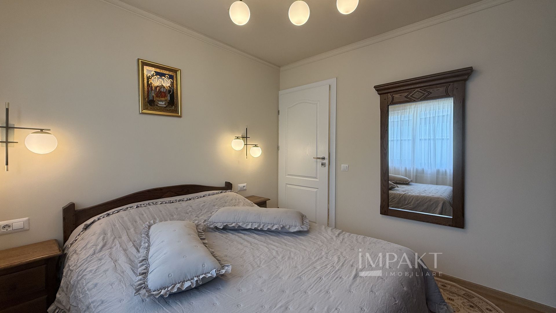 Apartament deosebit cu 4 camere decomandat si garaj in Andrei Muresanu - Poză 15