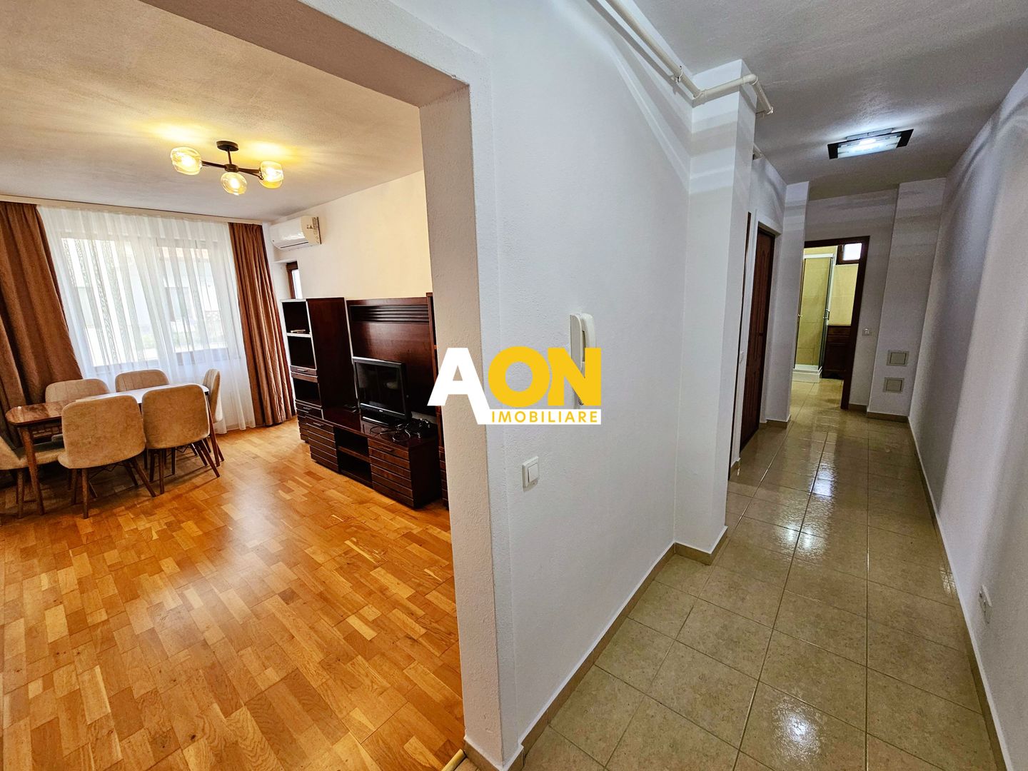 Apartament 4 camere, 3 bai, 137 mp utili, cu garaj, Cetate, zona Piata - Poză 5