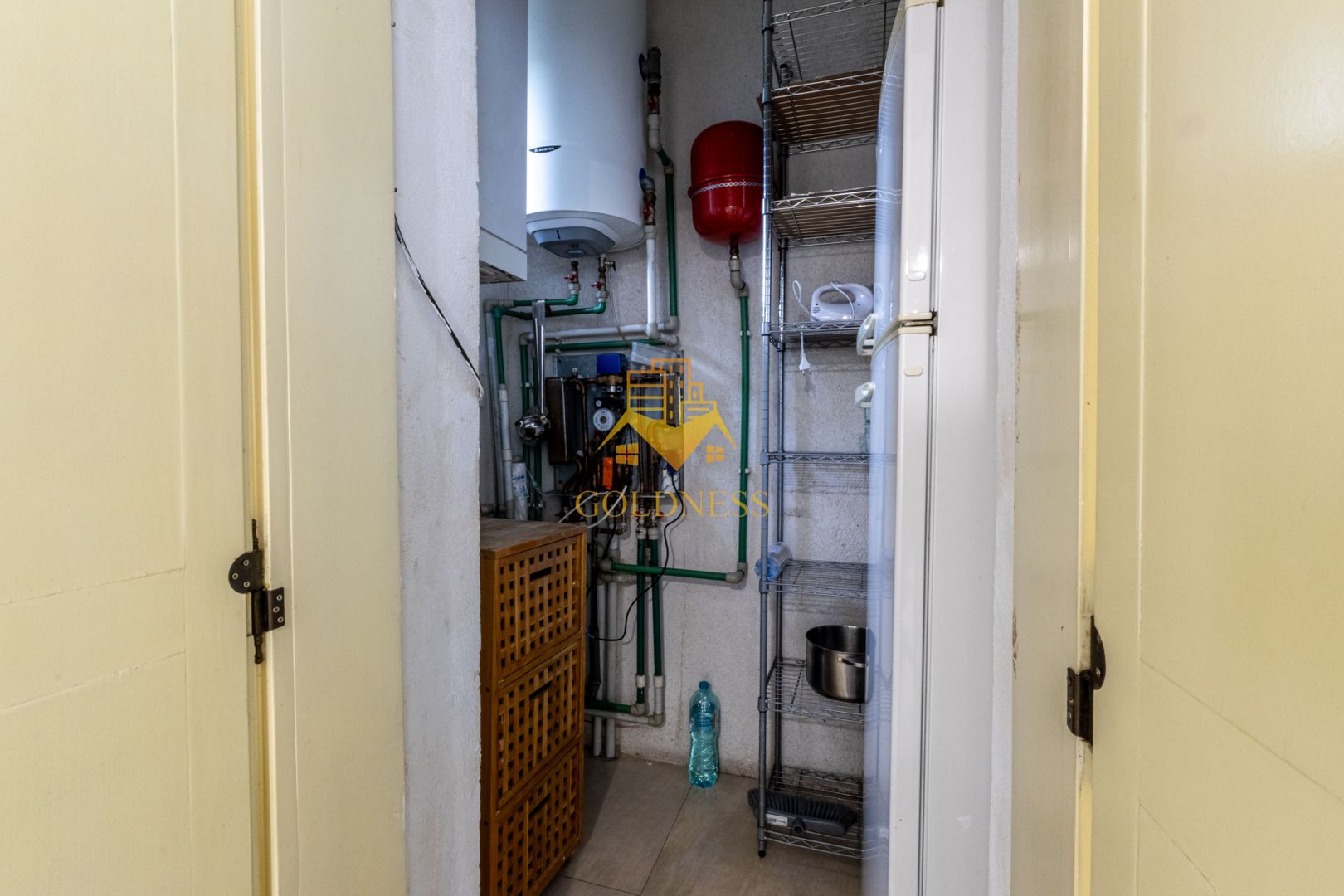 Casa individuala, 5 camere, dressing,garaj, 1000 mp gradina, Borhanci - Poză 29