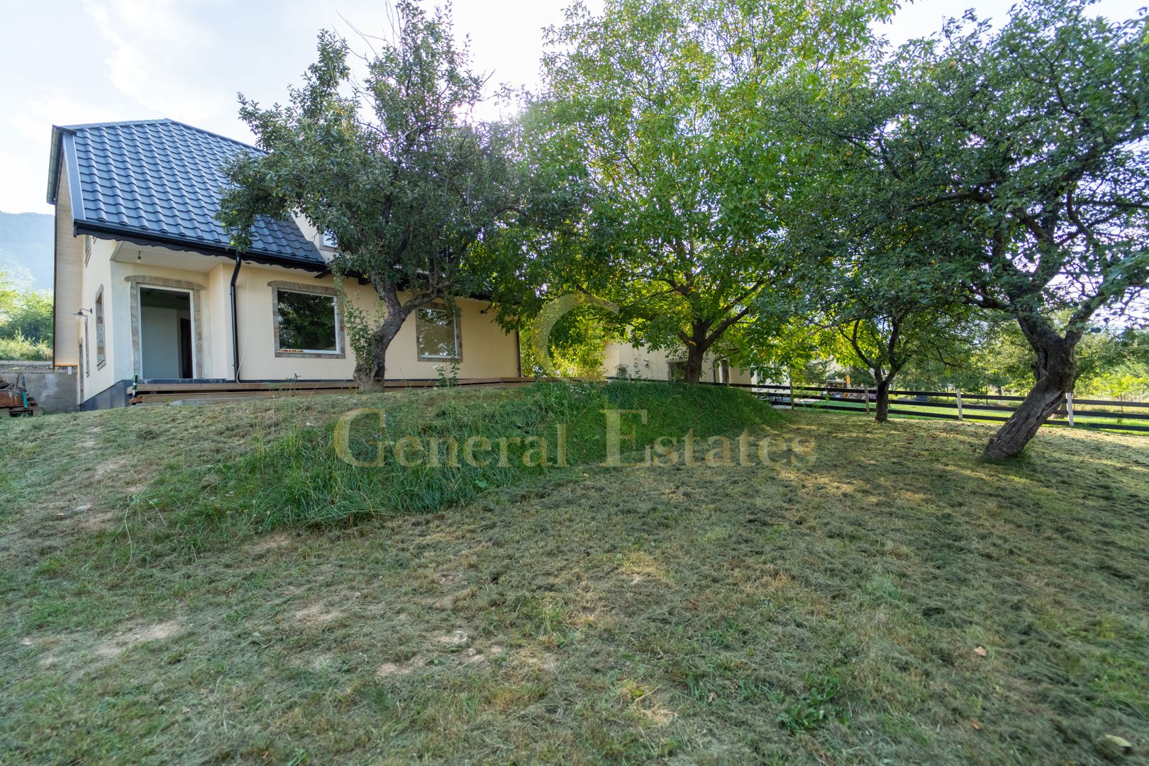 Casa de vacanță din Tohănița – locul unde muntele întâlnește liniștea - Poză 27