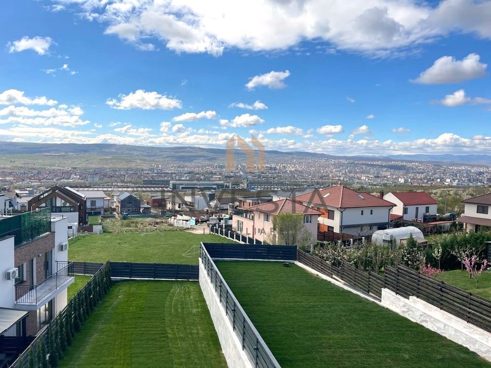 Casa moderna cu priveliste asupra orasului, terasa cu jacuzzi, Iris - Poză 1