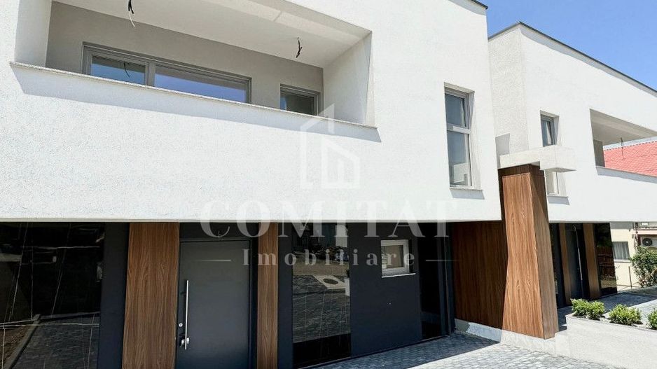 Casă tip duplex în zonă cu panoramă a cartierului Borhanci - Poză 1