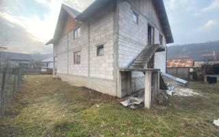 Zona de deal! Vanzare casa cu 6 camere in Pietrari - Poză 2