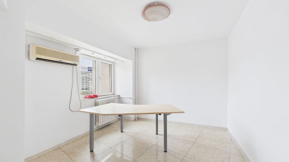 Apartament cu 3 camere de vanzare - Spatiu versatil - Rond Alba Iulia - Poză 8