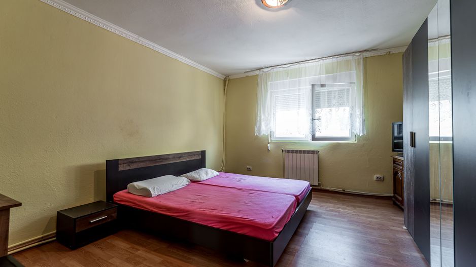 Casa in Micalaca - teren 457 mp - Garaj si Gradina - COMISION 0% - Poză 4