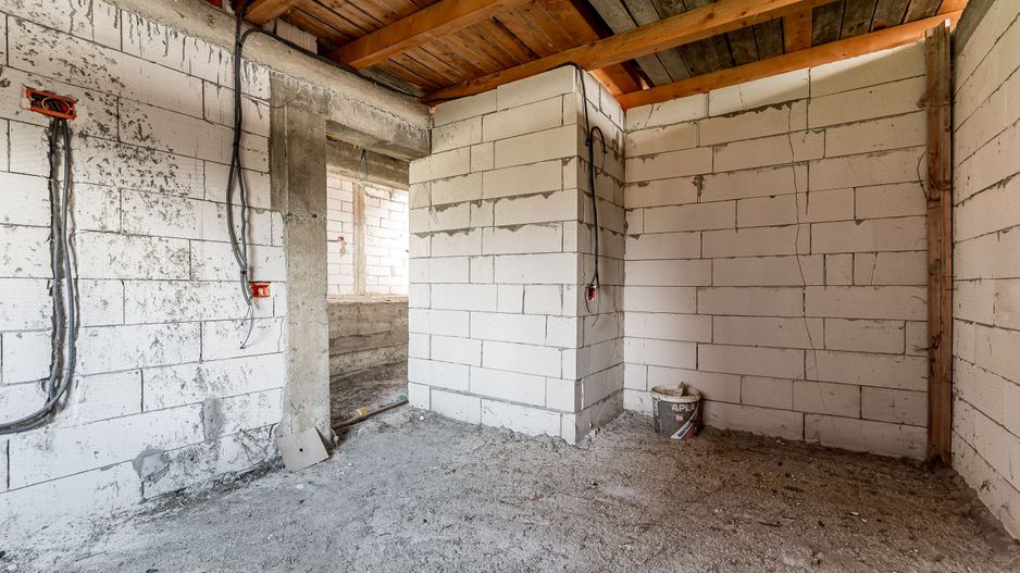 Casa la rosu in Zimandcuz Comision 0 - Poză 11