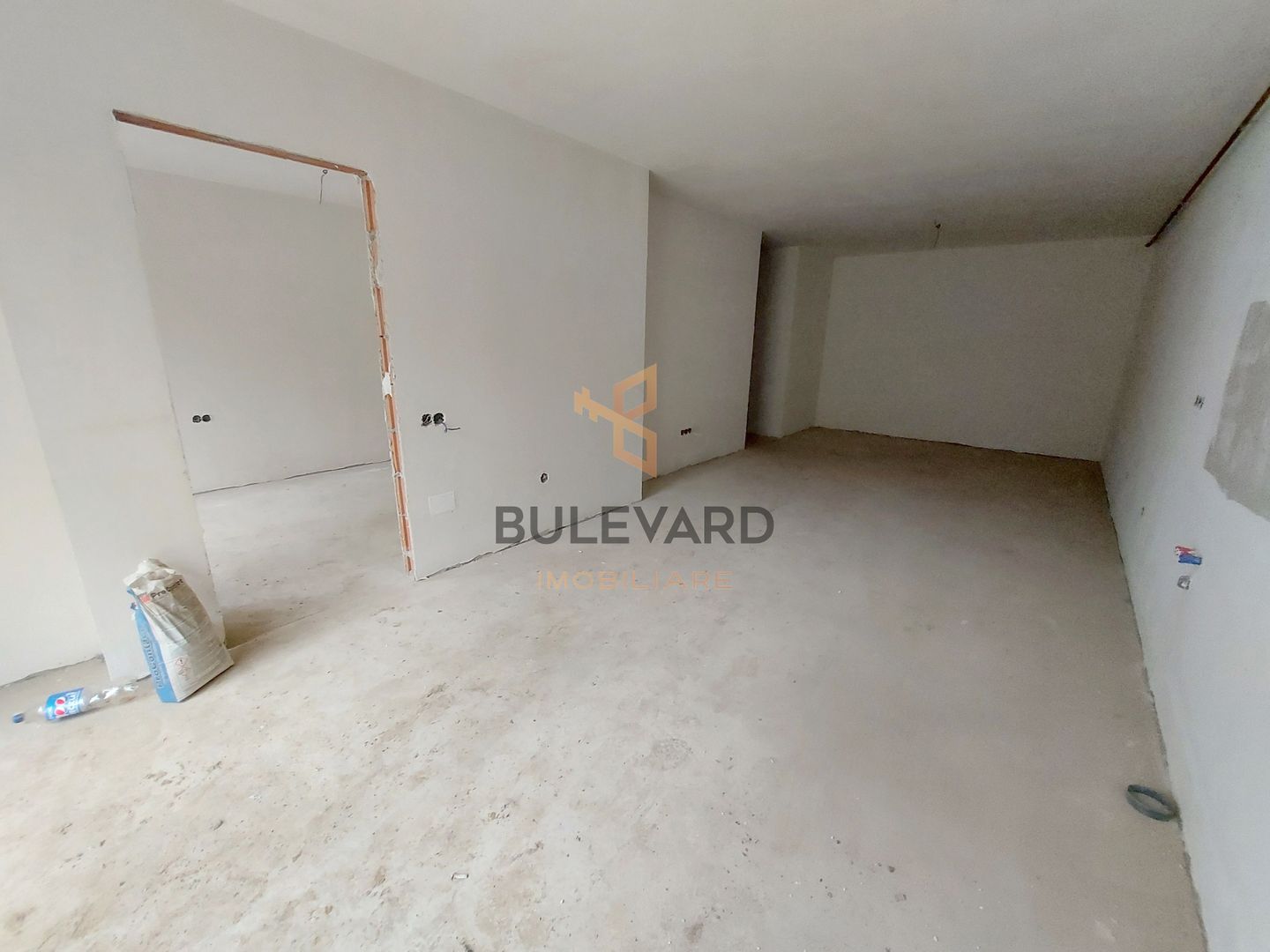 Apartament cu 2 camere+tersa de 20 mp, zona Vivo!! - Poză 3