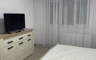 Apartament cu 2 camere, renovat complet, str.Libertății, Moinesti - Poză 2