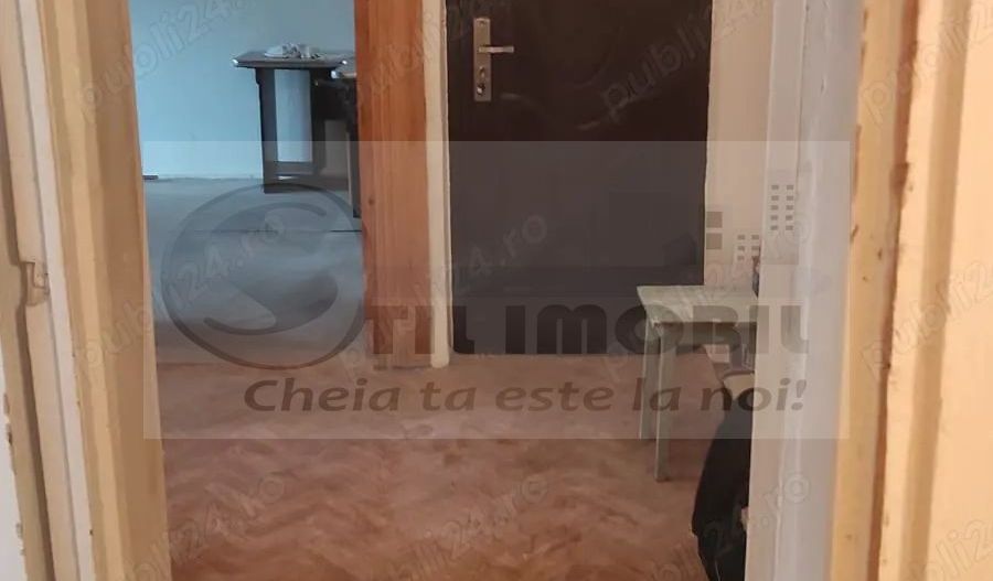 Liber, de vanzare apartament 2 camere, decomandat, Piata Cug - Poză 3